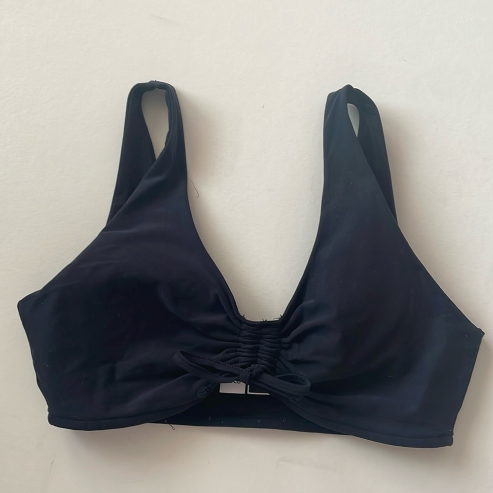 💚3/$15💚 LOLE SPORTS BRA SIZE SMALL